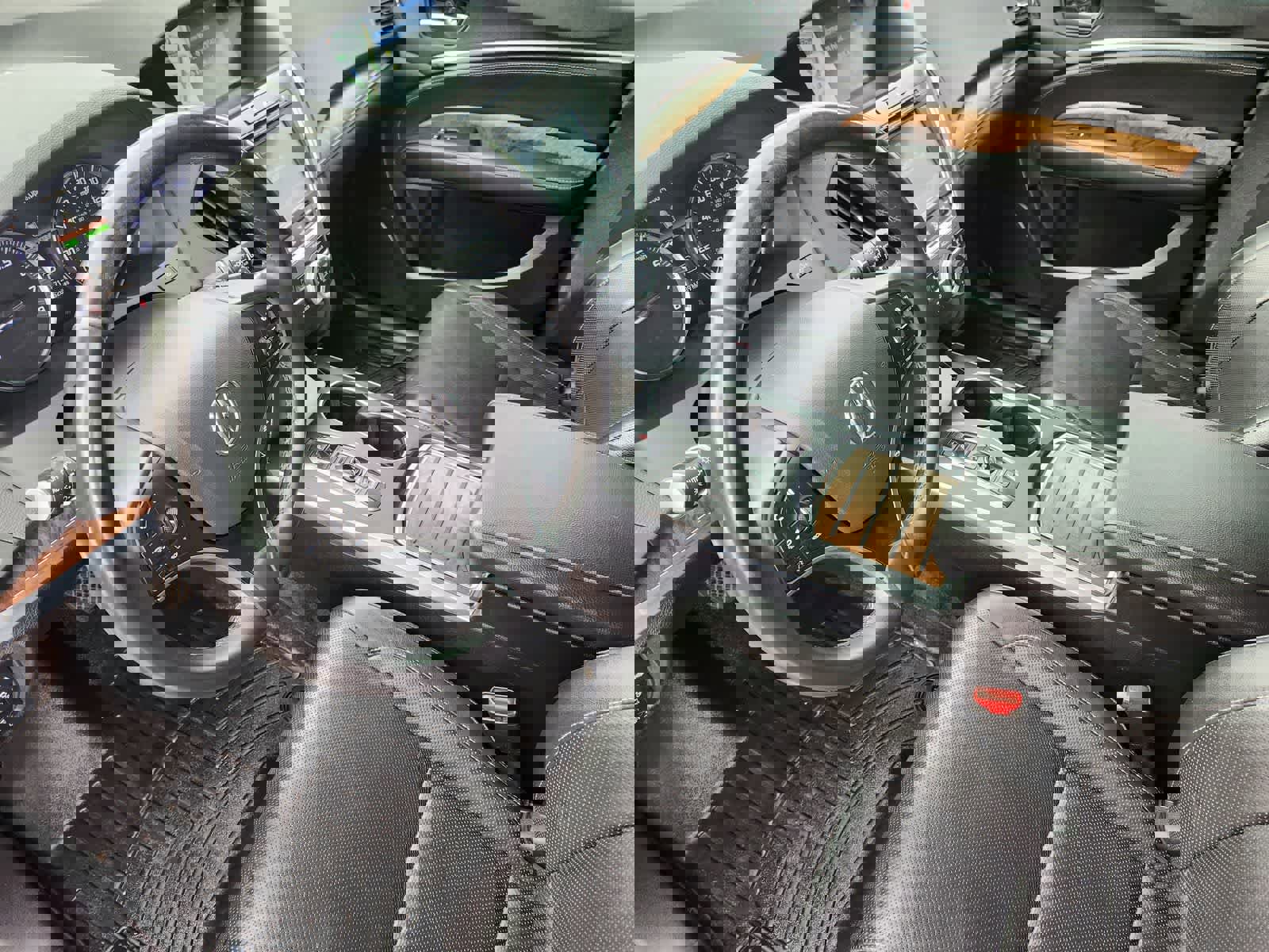 Used 2020 Acura MDX FWD w/ Technology Package image 2