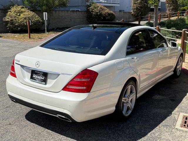 Used 2010 Mercedes-Benz S 550 image 2