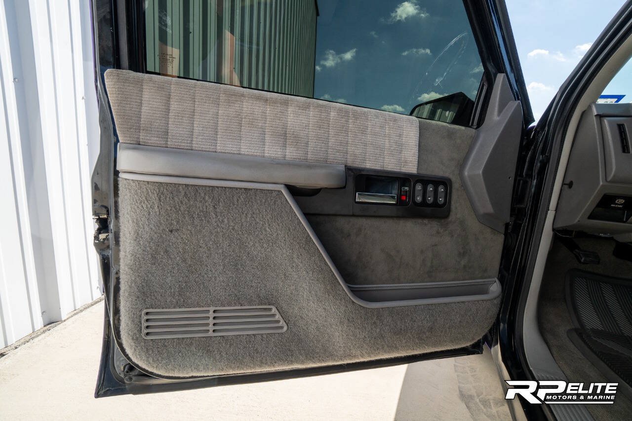 Used 1994 Chevrolet Silverado 1500 2WD Regular Cab image 44