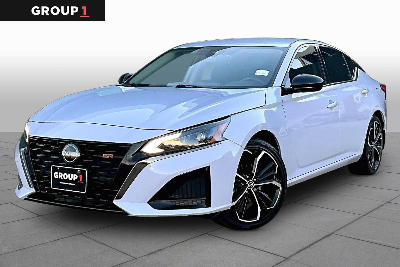 Certified 2024 Nissan Altima 2.5 SR FWD image 1