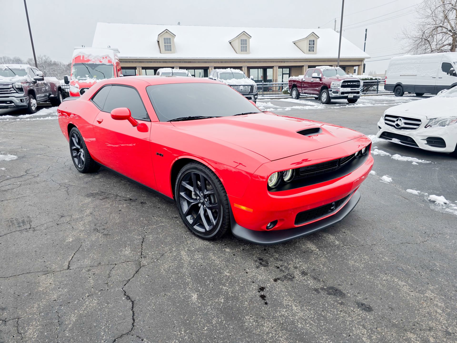 Used 2023 Dodge Challenger R/T w/ Plus Package image 12