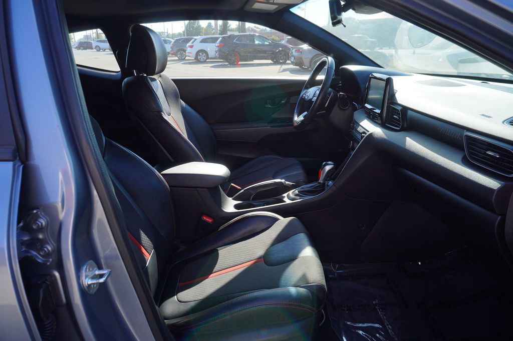 Used 2019 Hyundai Veloster Turbo image 31
