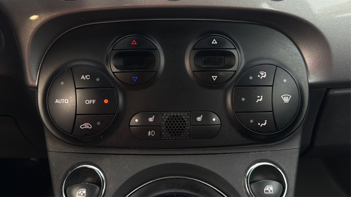 Used 2015 FIAT 500 Turbo w/ Beats Audio Package image 29