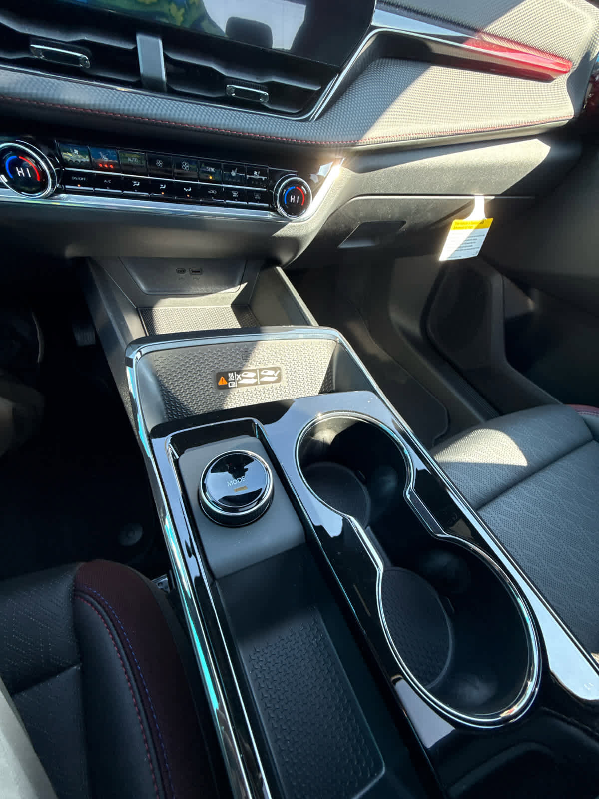 New 2026 Chevrolet Equinox RS w/ Convenience Package III AWD/4WD image 24