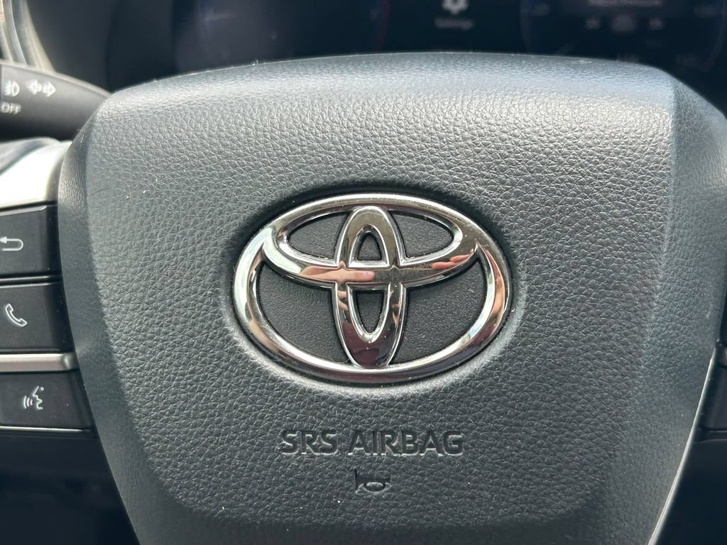 Certified 2024 Toyota Highlander Platinum FWD image 43
