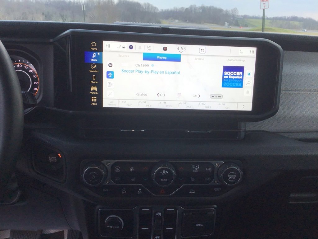 Used 2024 Jeep Gladiator Willys image 35