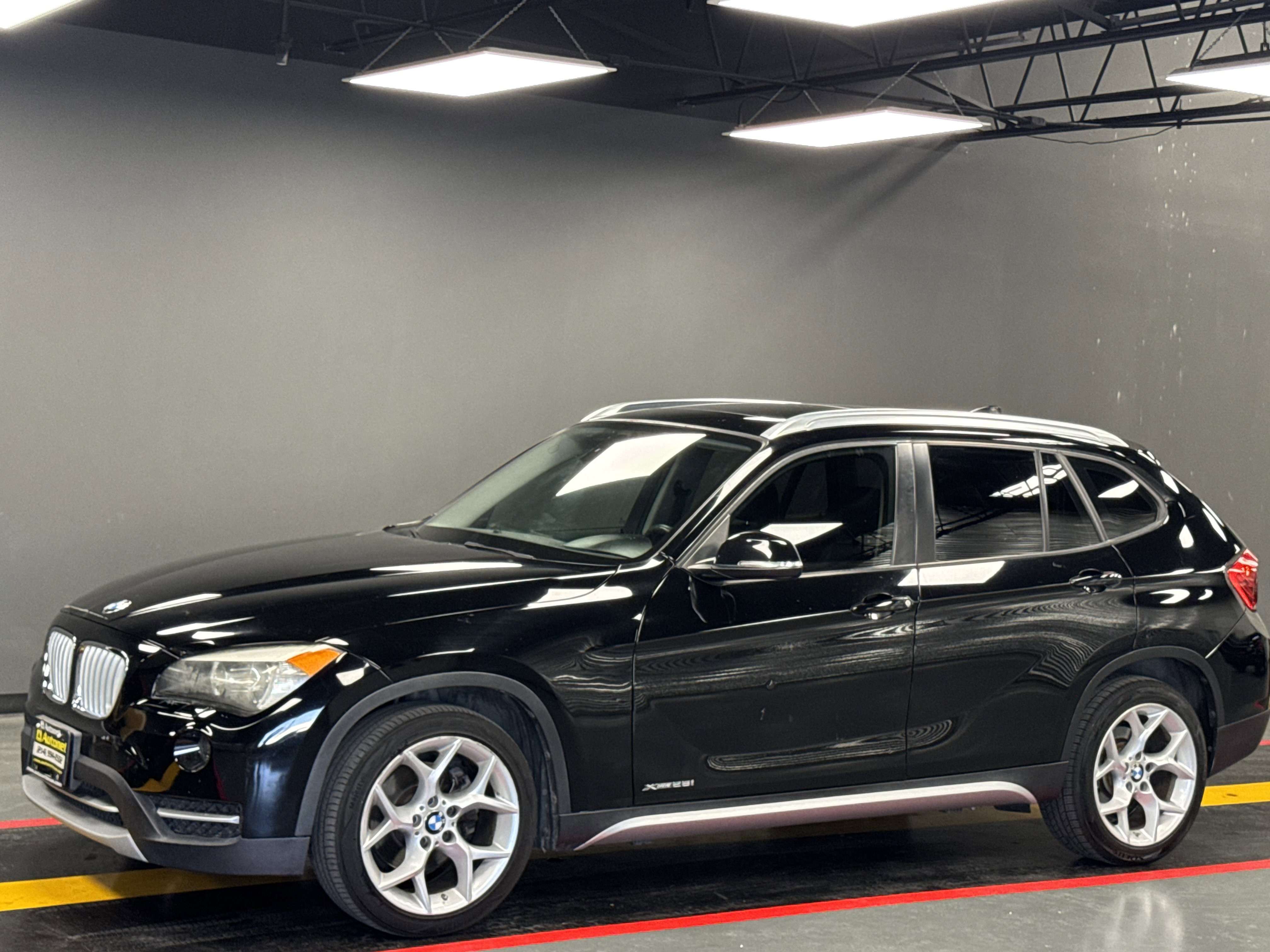 Used 2014 BMW X1 xDrive28i image 1