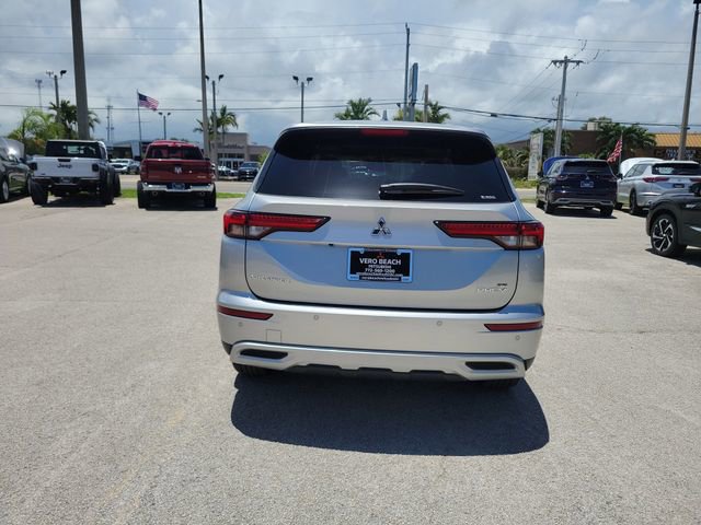 New 2025 Mitsubishi Outlander SE image 5
