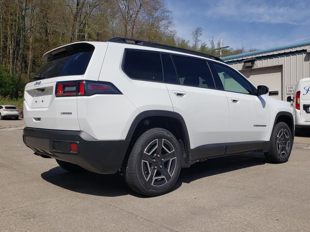 New 2026 Jeep Cherokee Laredo AWD/4WD image 3