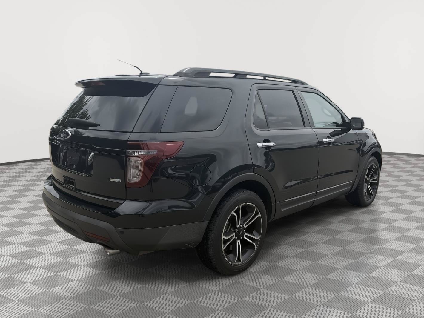 Used 2014 Ford Explorer Sport w/ Equipment Group 401A AWD/4WD image 9