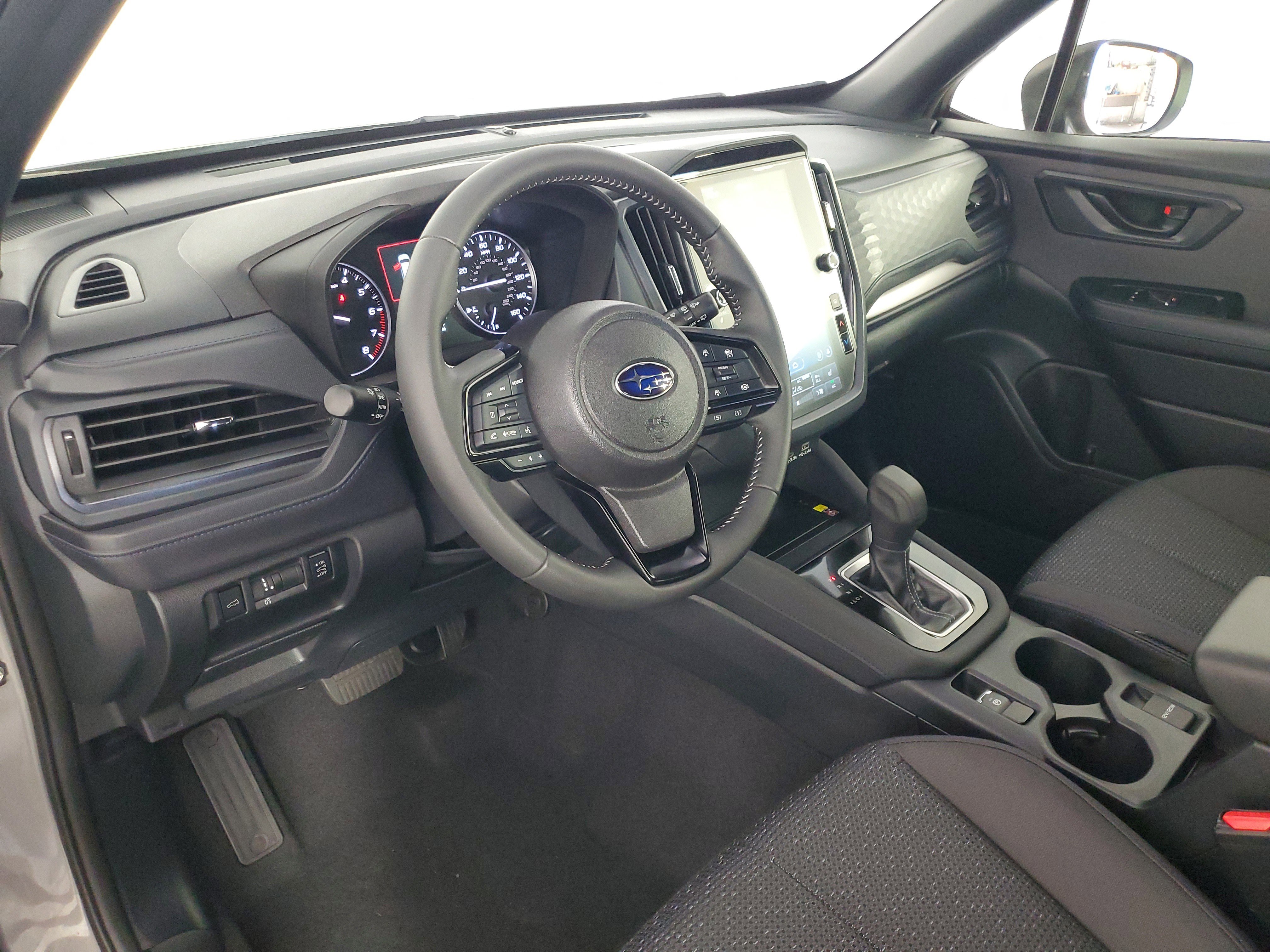 Used 2025 Subaru Forester Premium AWD/4WD image 11