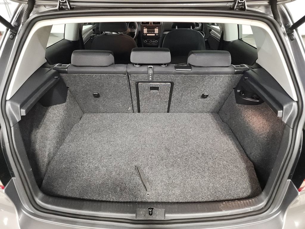 Used 2010 Volkswagen Golf 2-Door image 20