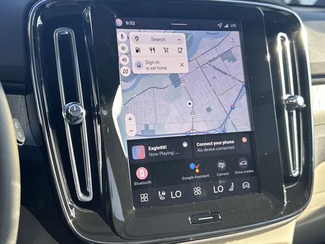 New 2026 Volvo XC40 B5 Ultra w/ Climate Package image 13