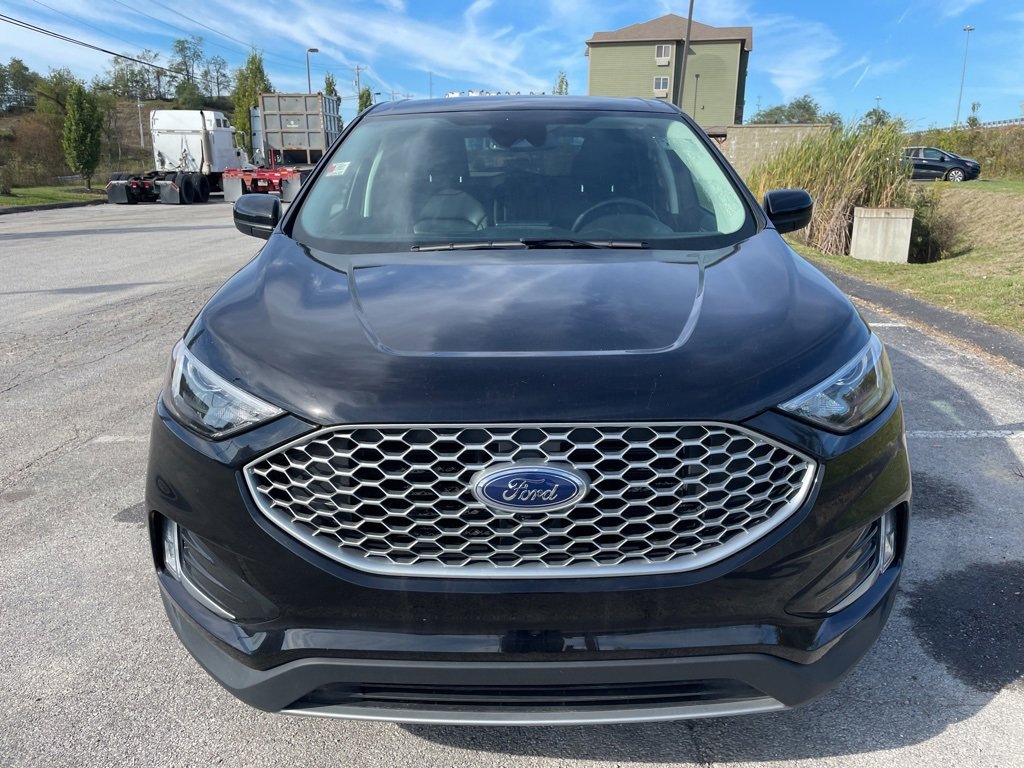 Certified 2023 Ford Edge SEL w/ Convenience Package image 2