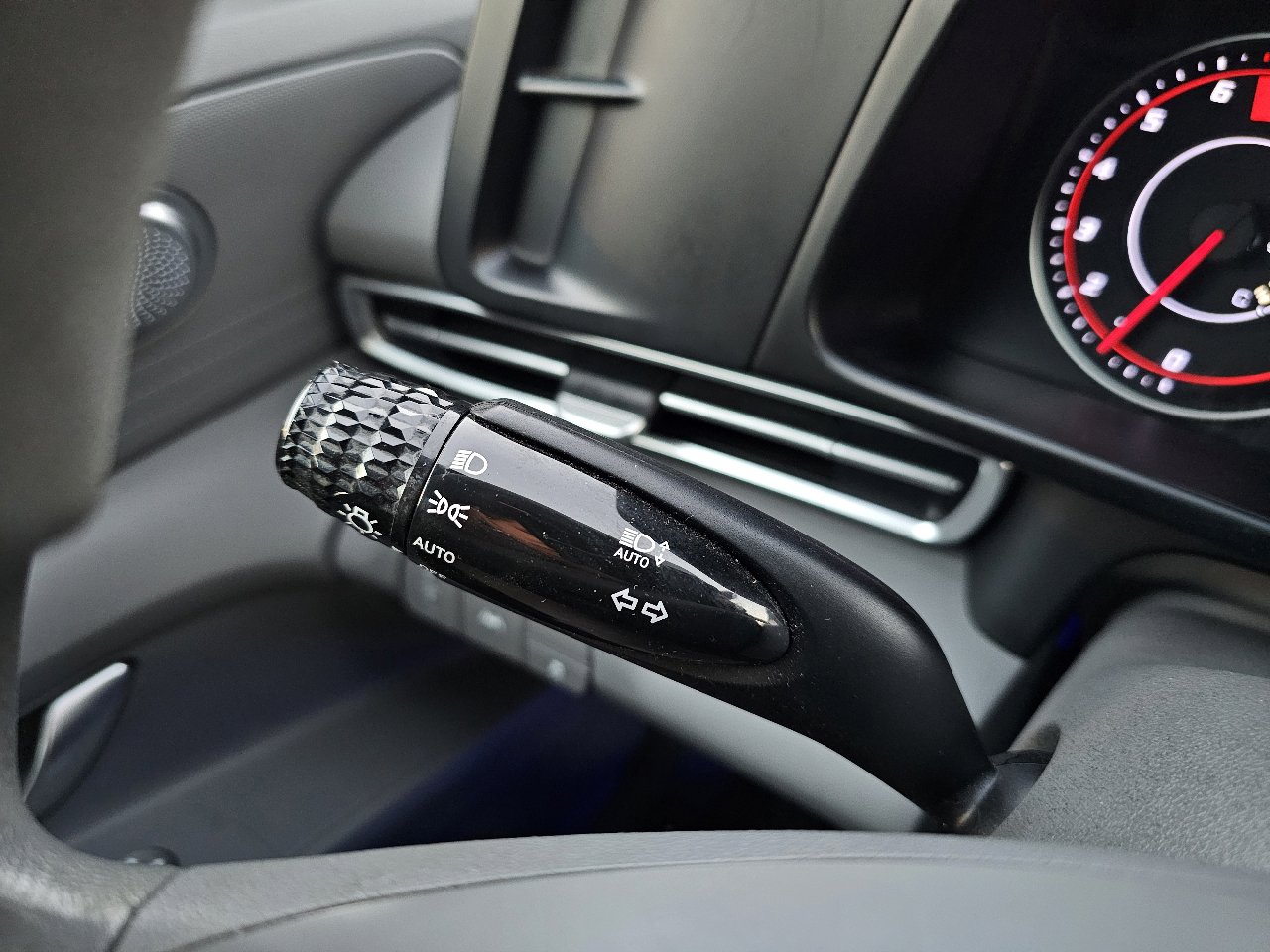 Used 2022 Hyundai Elantra SEL image 42