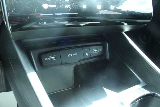 Used 2022 Hyundai Santa Cruz Limited AWD/4WD image 18