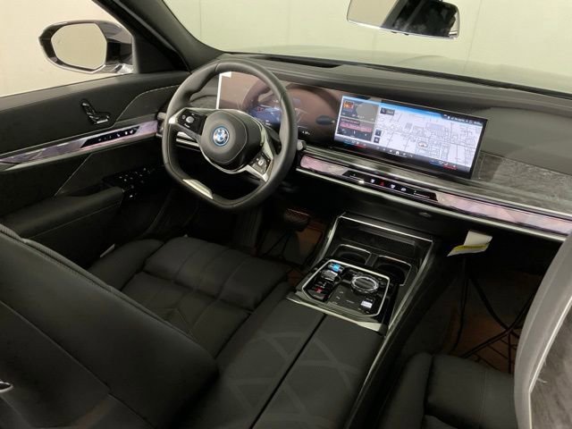 Used 2024 BMW i7 eDrive50 RWD image 31