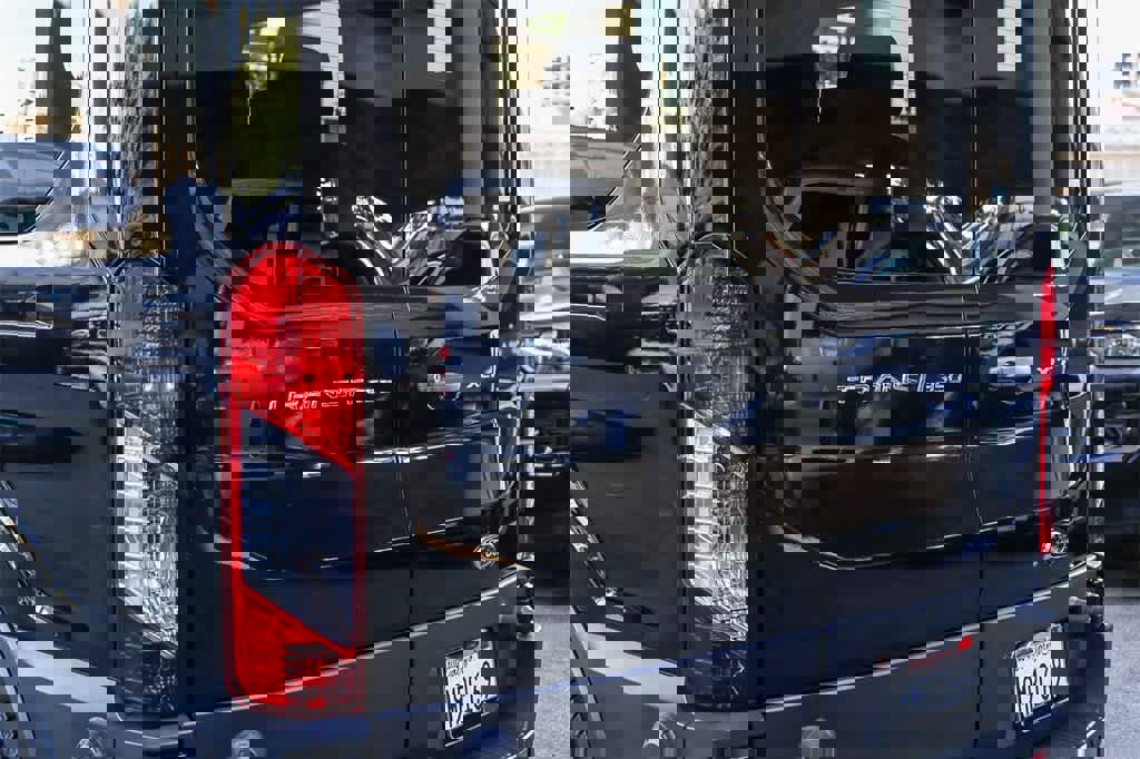 Used 2024 Ford Transit 350 XLT image 9