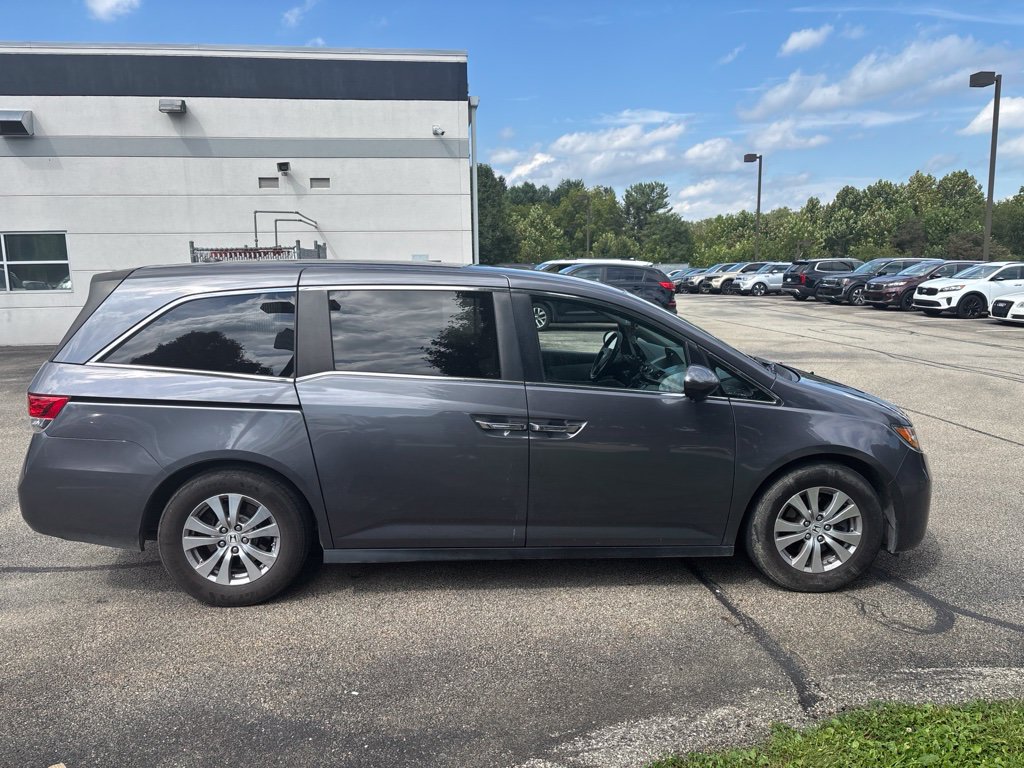 Used 2017 Honda Odyssey SE image 8