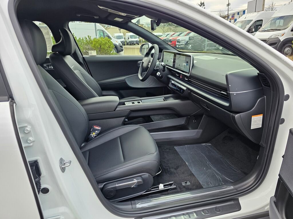 New 2025 Hyundai Ioniq 6 SEL image 10