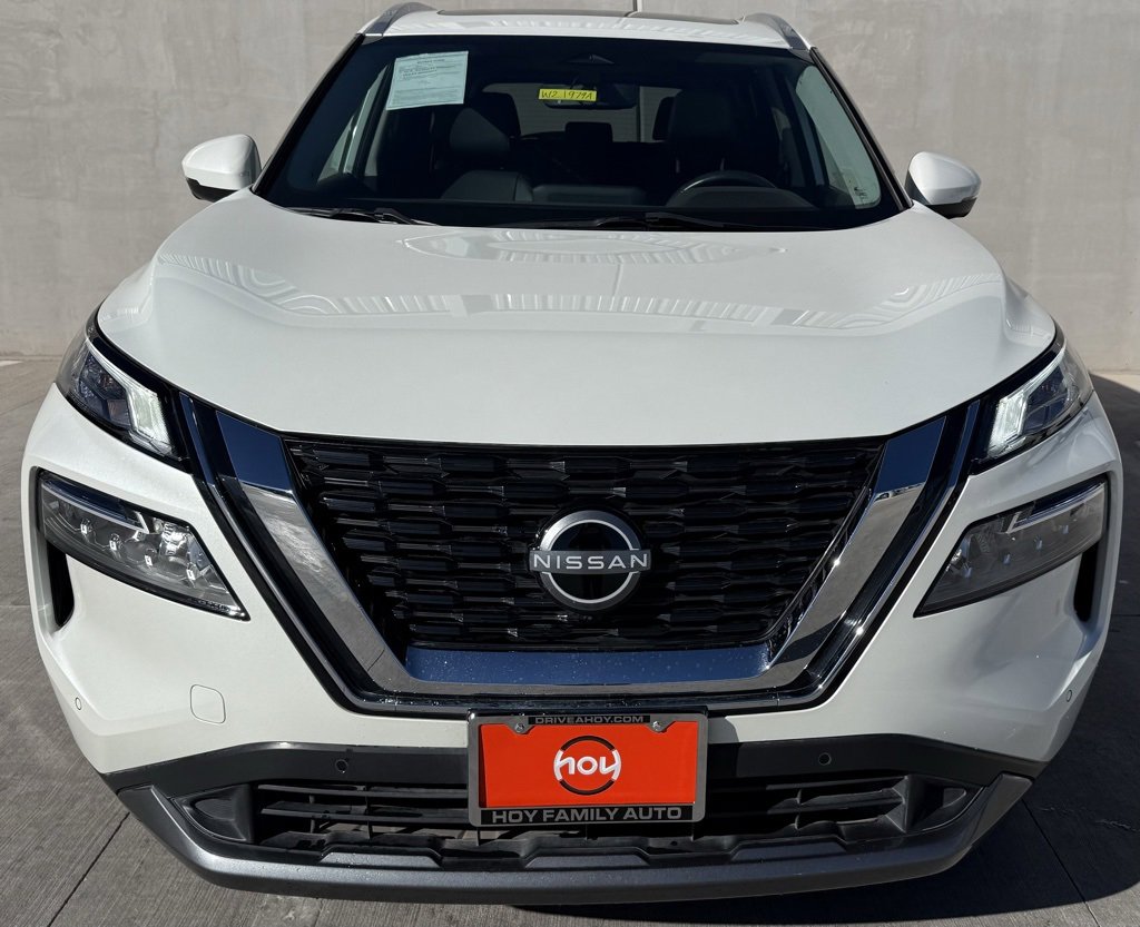 Used 2023 Nissan Rogue SL w/ SL Premium Package image 2