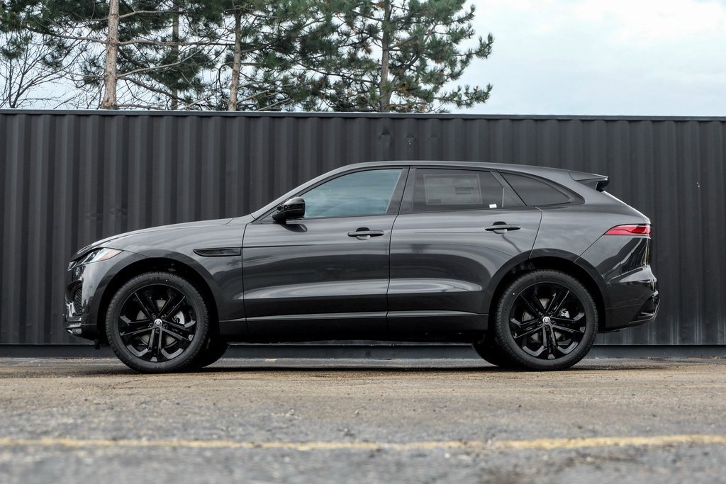 Used 2025 Jaguar F-PACE R-Dynamic S image 2
