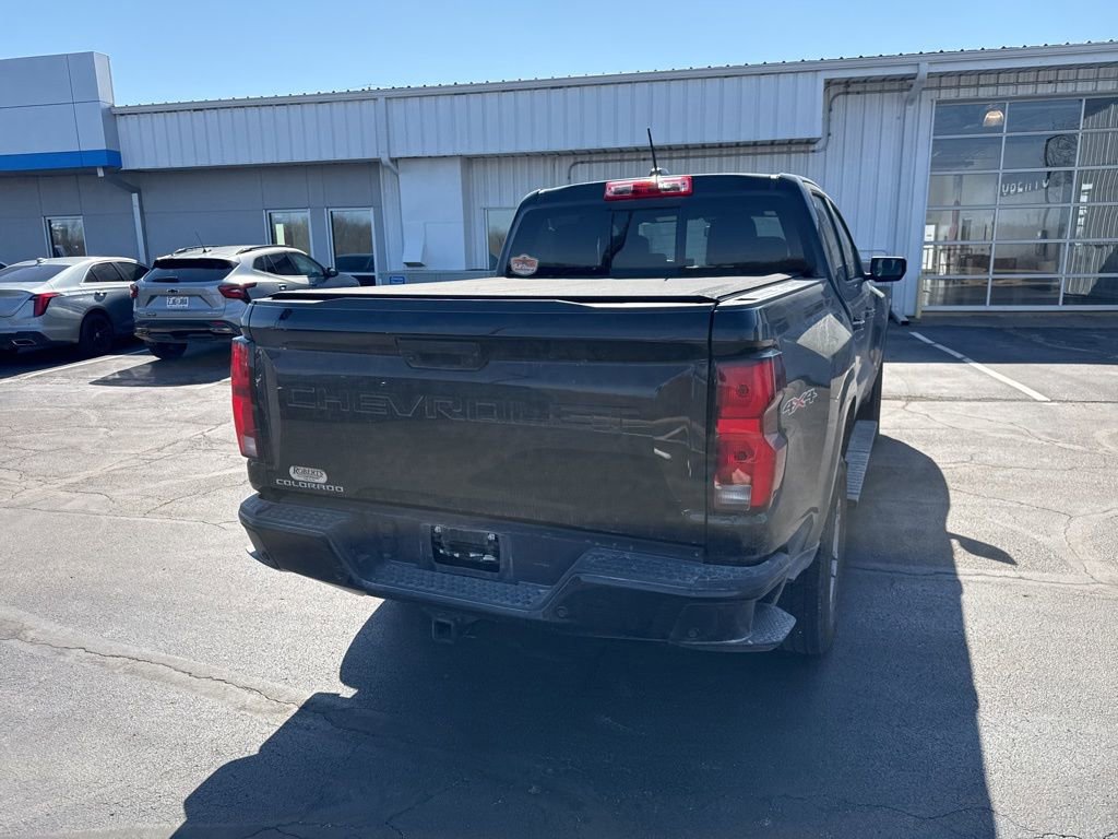 Used 2025 Chevrolet Colorado LT w/ LT Convenience Package image 11