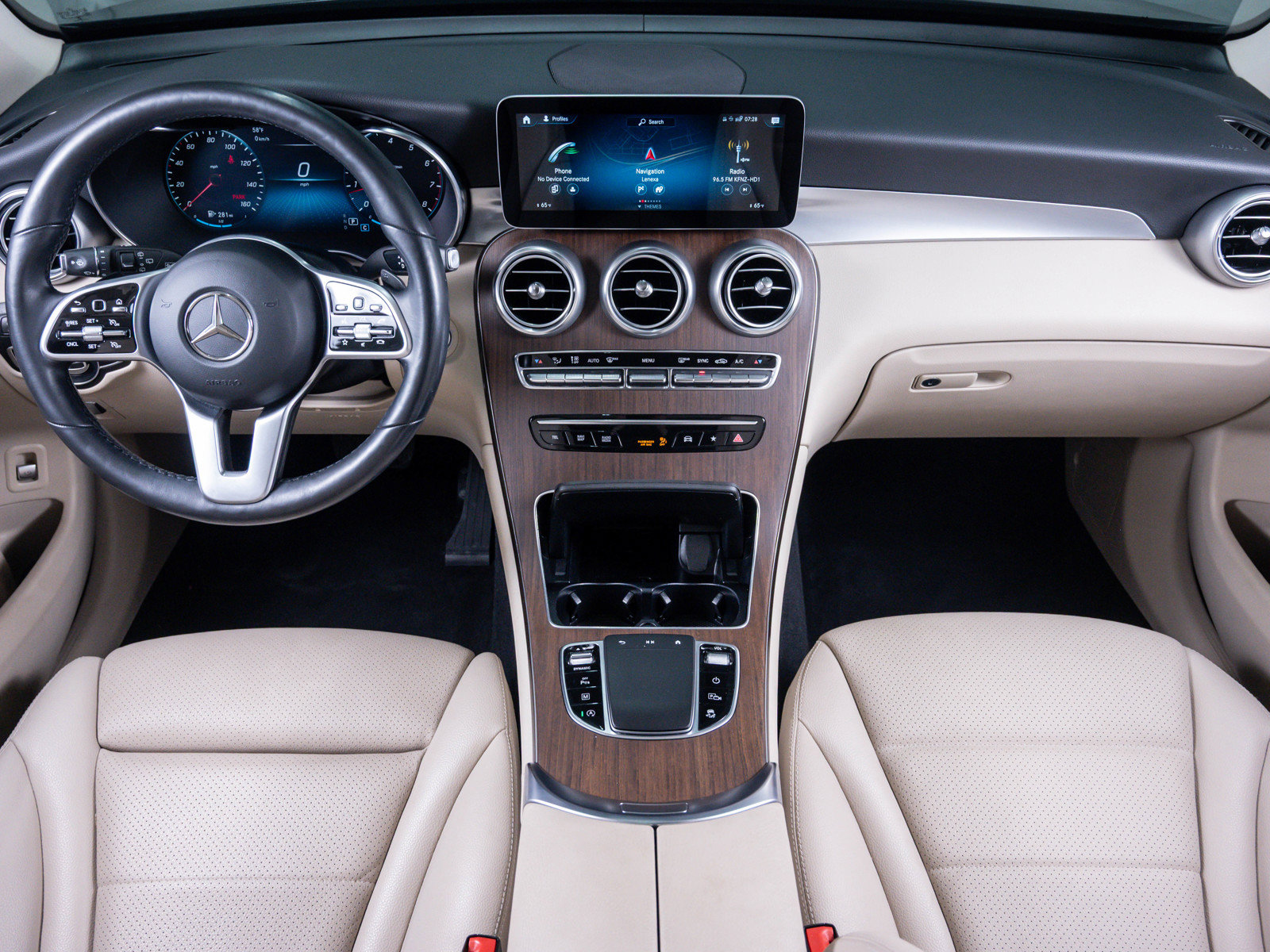 Used 2022 Mercedes-Benz GLC 300 4MATIC image 16