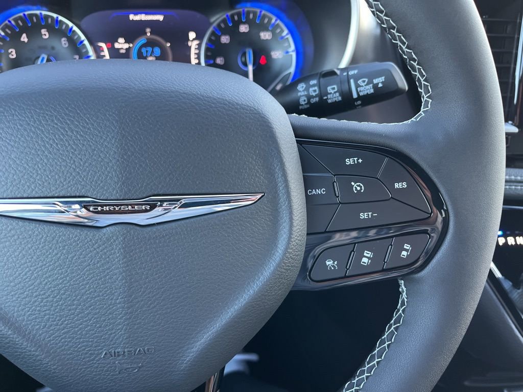 New 2026 Chrysler Pacifica Select w/ S Appearance Package image 14