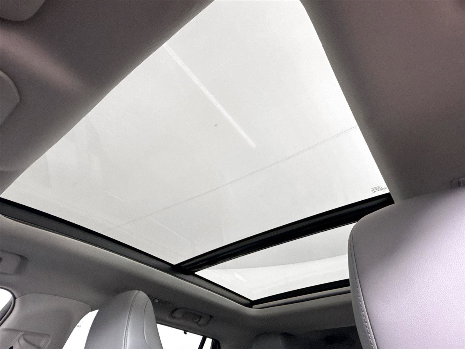 Used 2022 Toyota Highlander Platinum FWD image 6