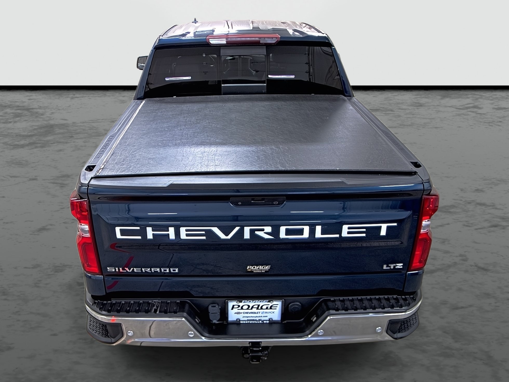 Used 2021 Chevrolet Silverado 1500 LTZ AWD/4WD image 3