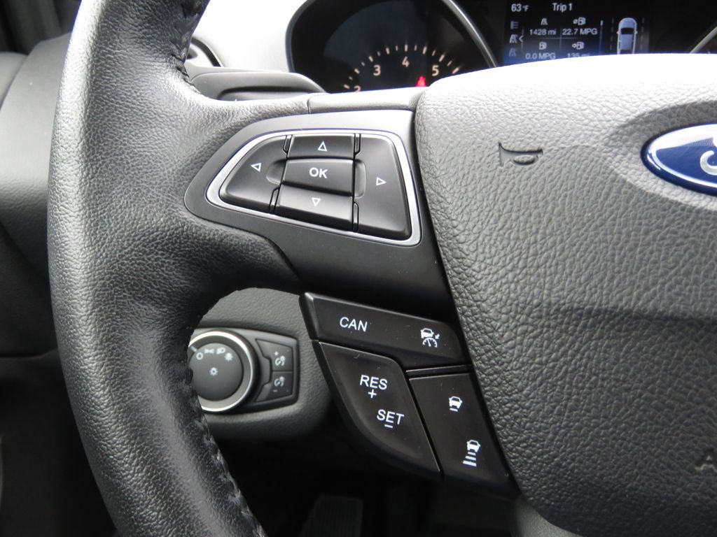 Used 2019 Ford Escape Titanium AWD/4WD image 22