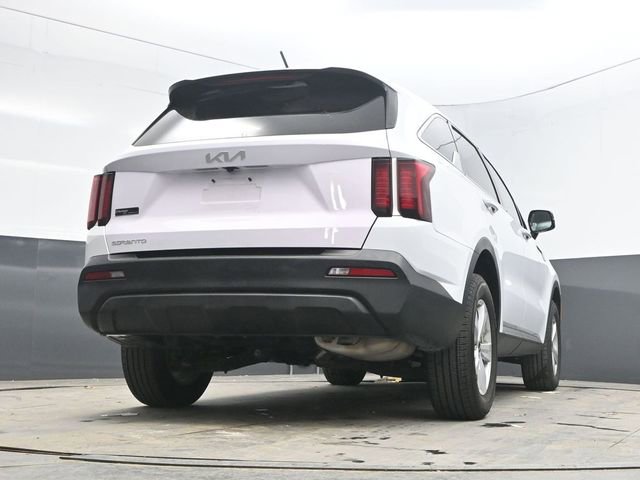 Used 2023 Kia Sorento LX AWD/4WD image 40