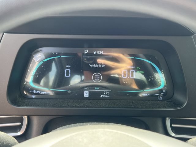 Used 2026 Hyundai Elantra Hybrid FWD image 27