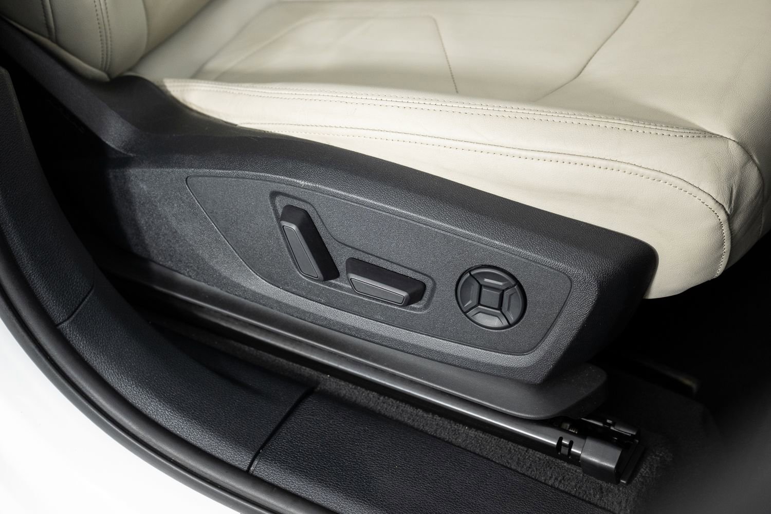 Used 2021 Audi Q3 2.0T Premium Plus w/ Premium Plus Package image 29