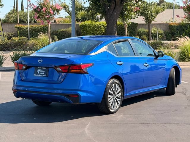 Used 2025 Nissan Altima 2.5 SV FWD image 5