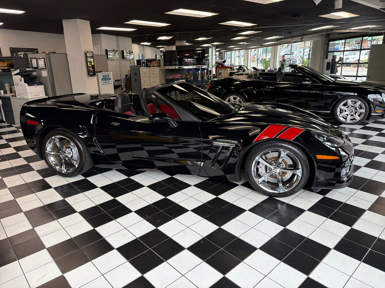 Used 2010 Chevrolet Corvette Grand Sport w/ Preferred Equipment Group image 3