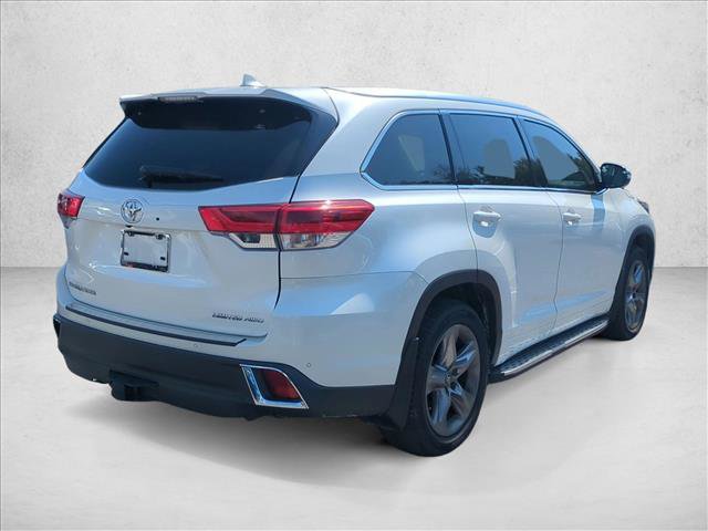 Used 2017 Toyota Highlander Limited Platinum image 5