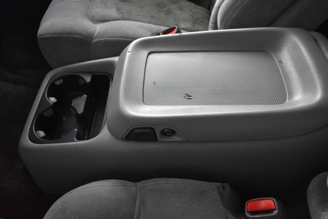 Used 2001 Chevrolet Suburban LS w/ LS Preferred Equipment Group AWD/4WD image 12