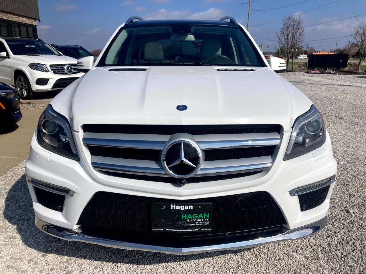 Used 2015 Mercedes-Benz GL 550 4MATIC image 3