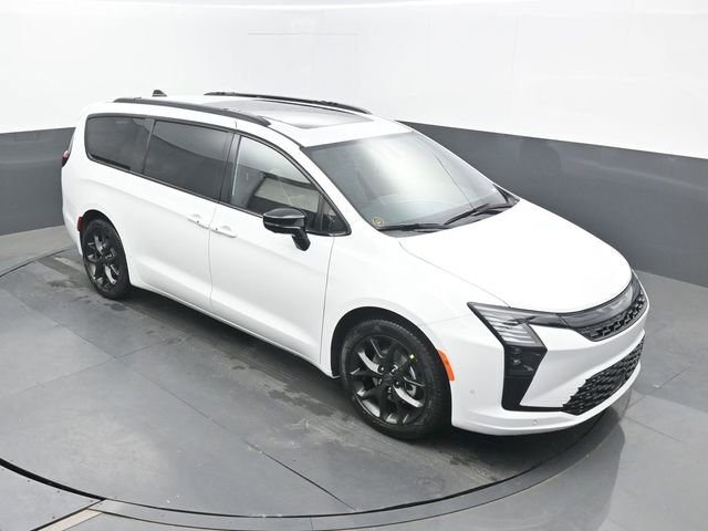 New 2027 Chrysler Pacifica Limited FWD image 50