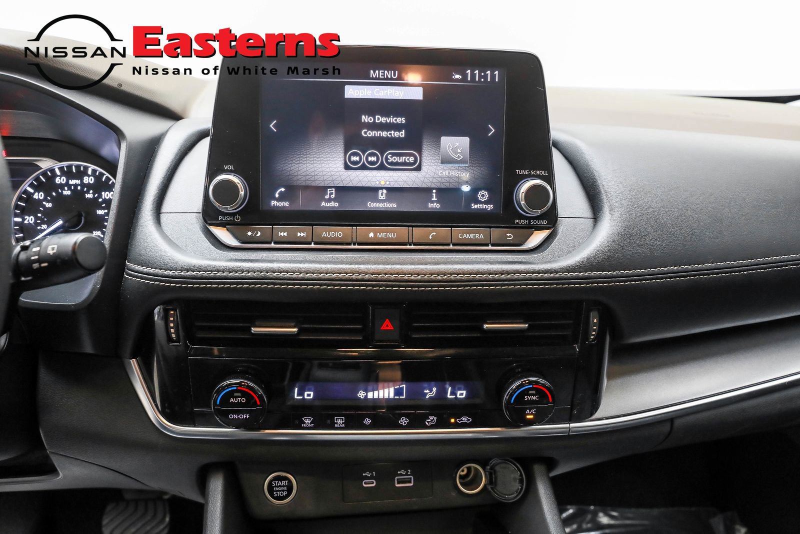 Used 2022 Nissan Rogue SV image 12