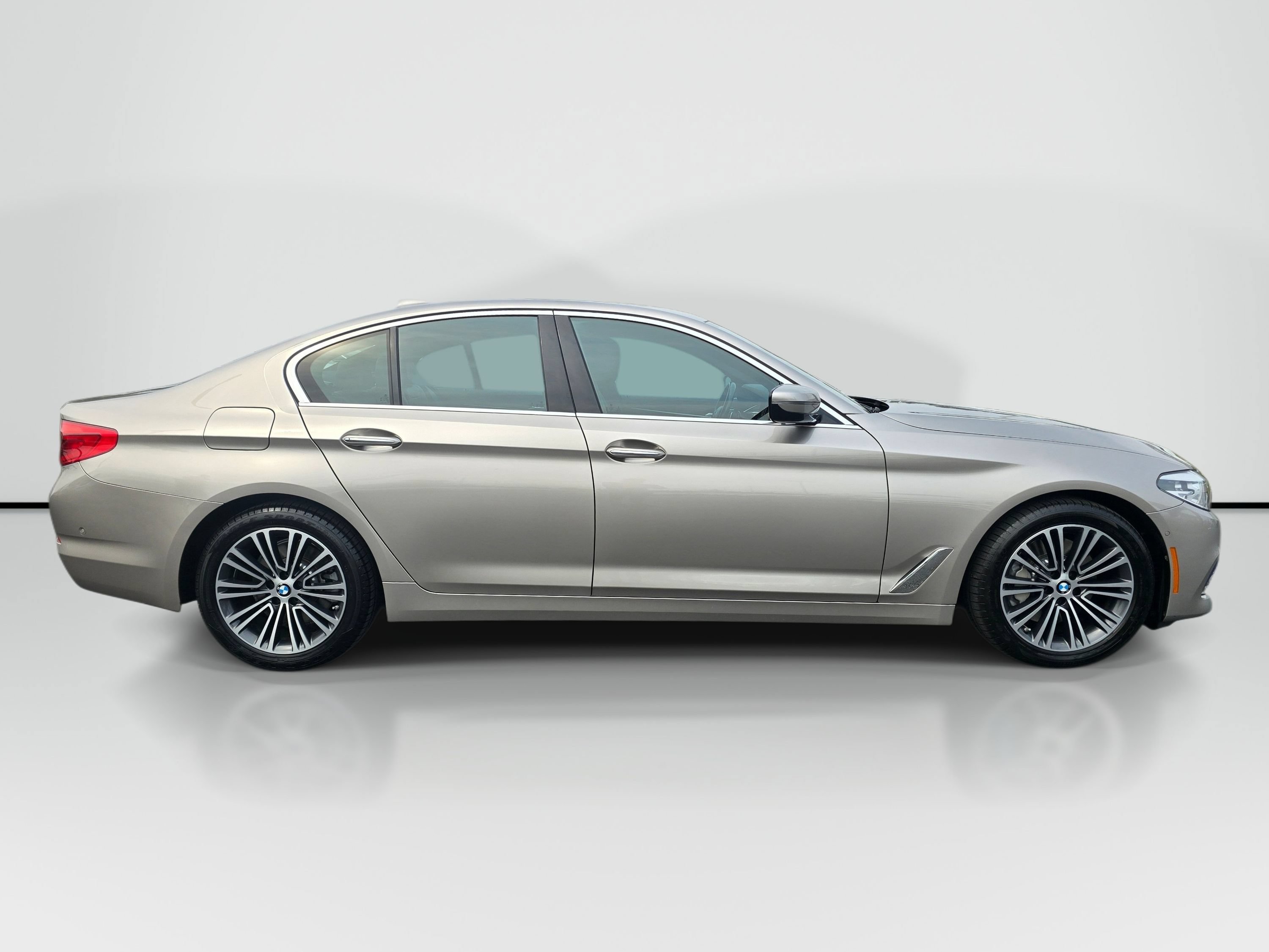 Used 2017 BMW 530i RWD image 6
