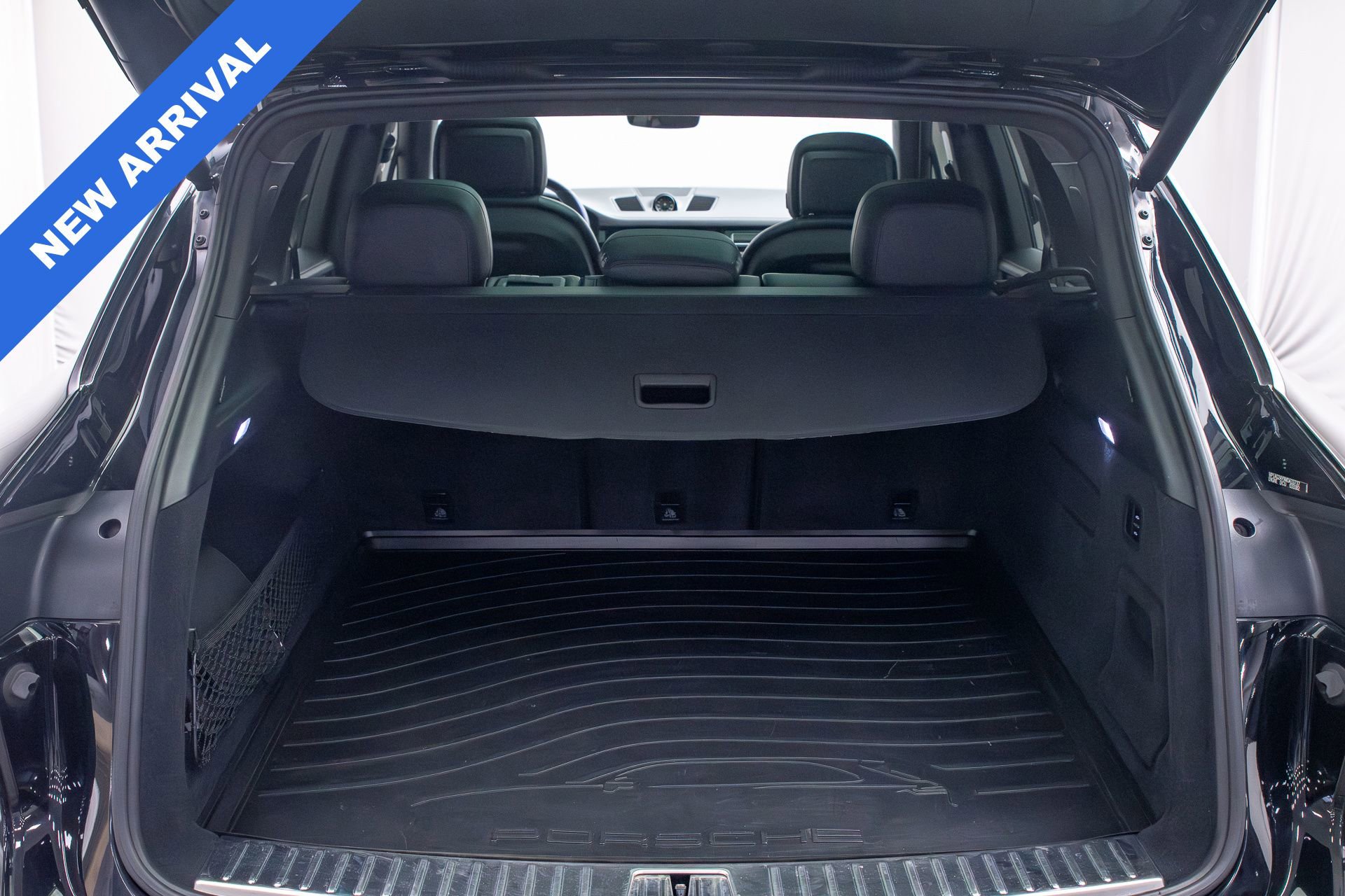 Used 2021 Porsche Cayenne GTS image 29