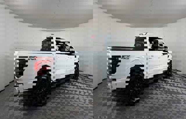 Used 2025 Ford F150 Lariat w/ Equipment Group 501A Mid image 4