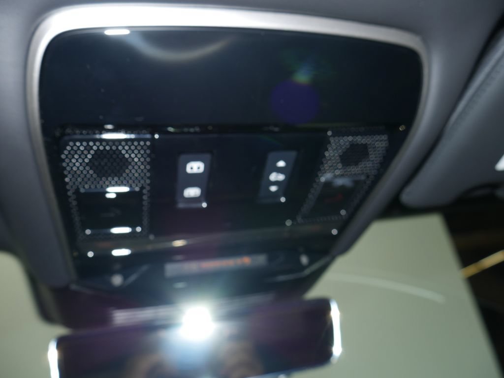 Used 2025 Land Rover Range Rover Autobiography AWD/4WD image 41