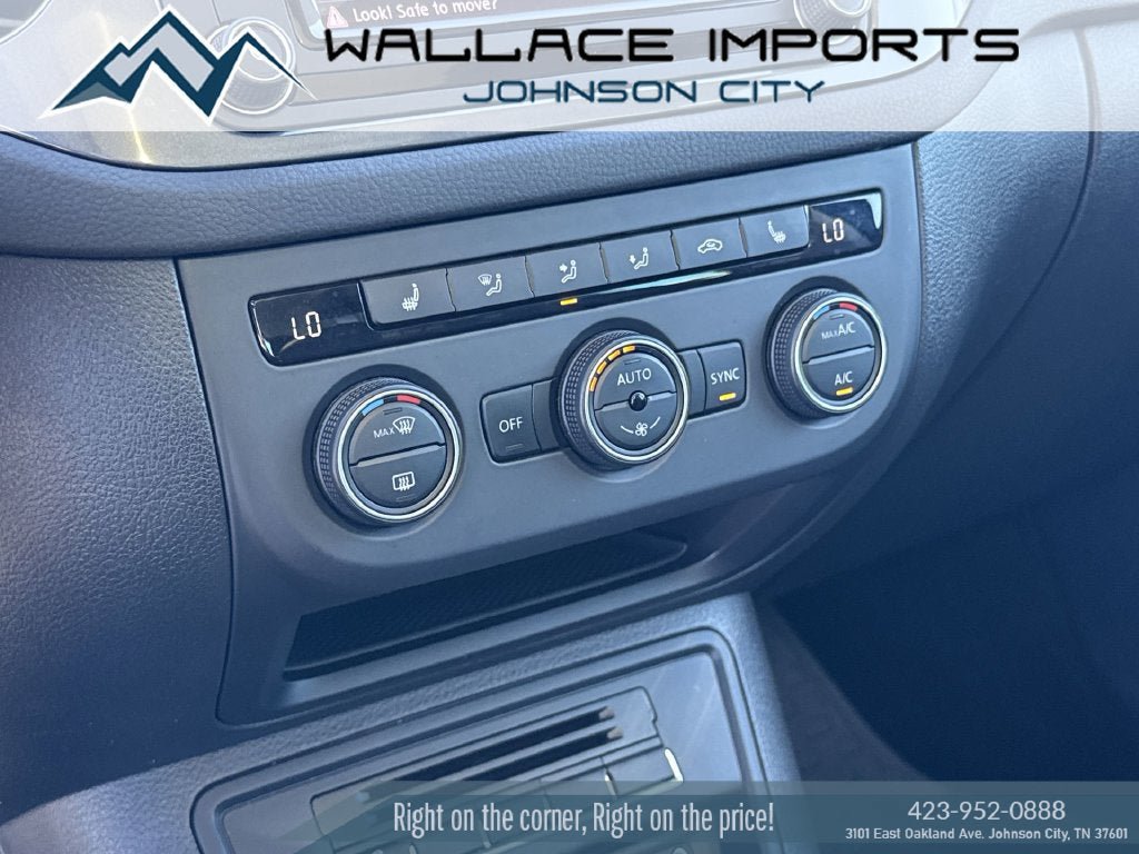 Used 2017 Volkswagen Tiguan SEL AWD/4WD image 18