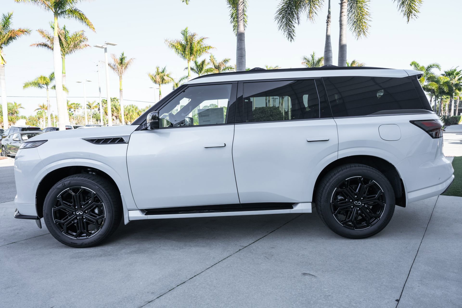 New 2026 INFINITI QX80 4WD w/ Sport Exterior Package image 21