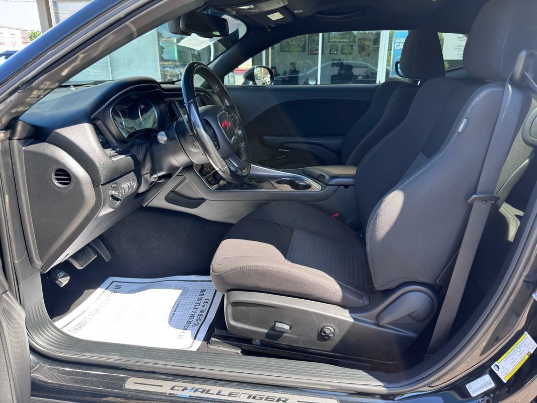 Used 2019 Dodge Challenger R/T RWD image 15