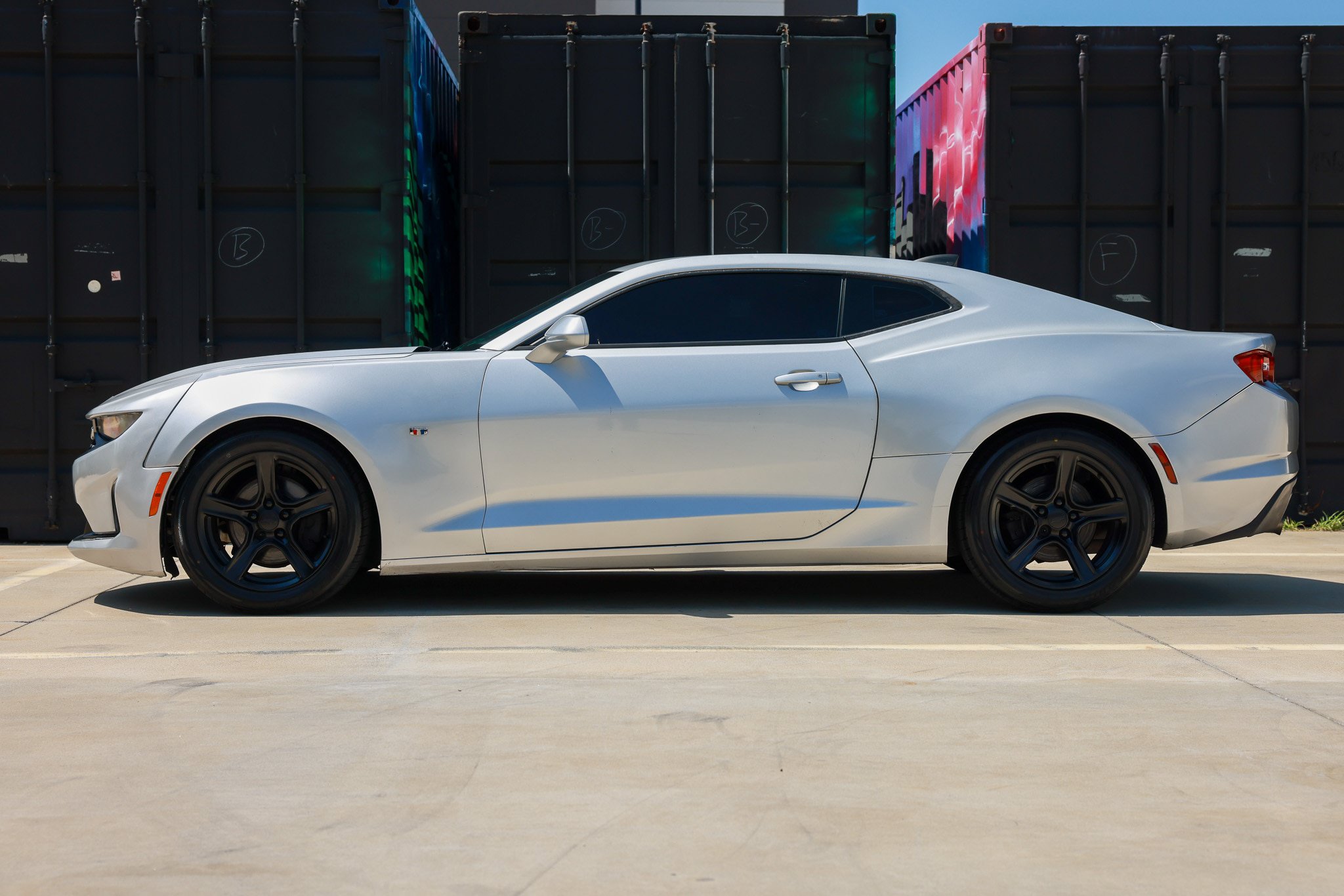 Used 2019 Chevrolet Camaro LT RWD image 4